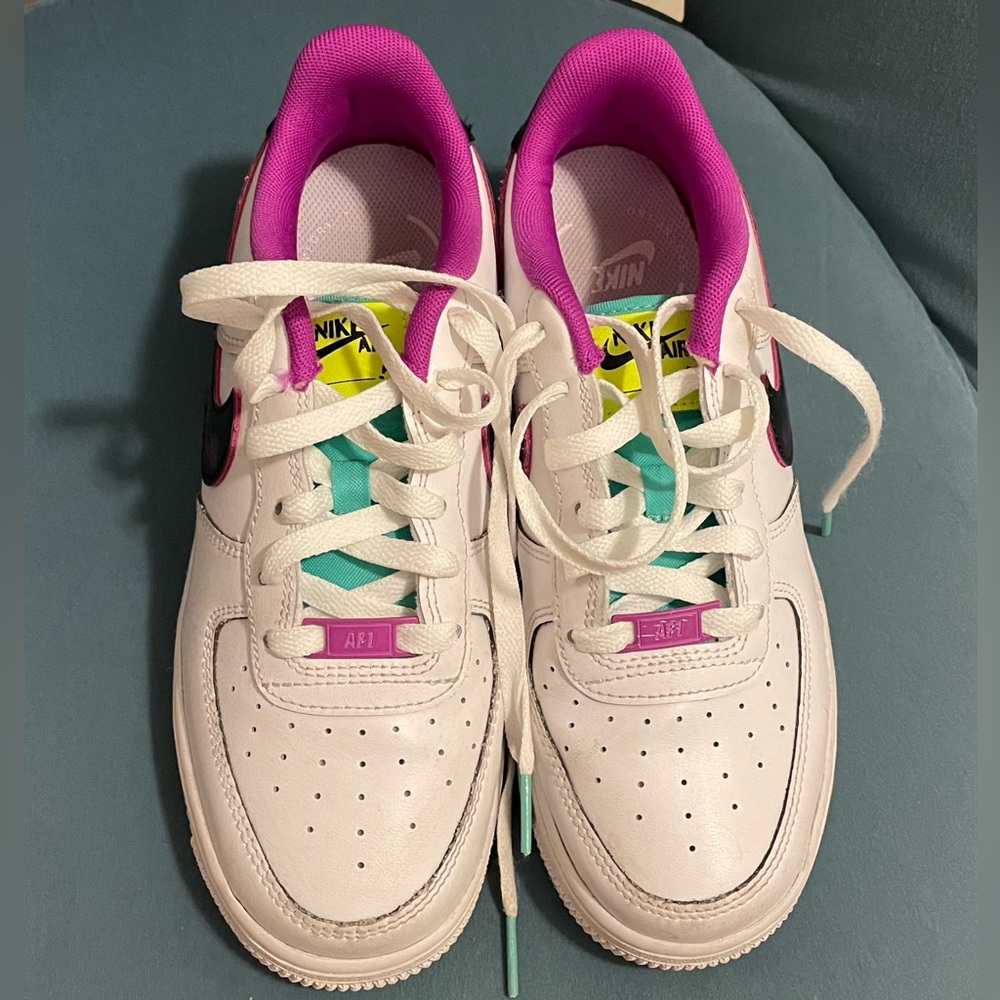 Kids Nike Air Force 1 shoes-size 5.5